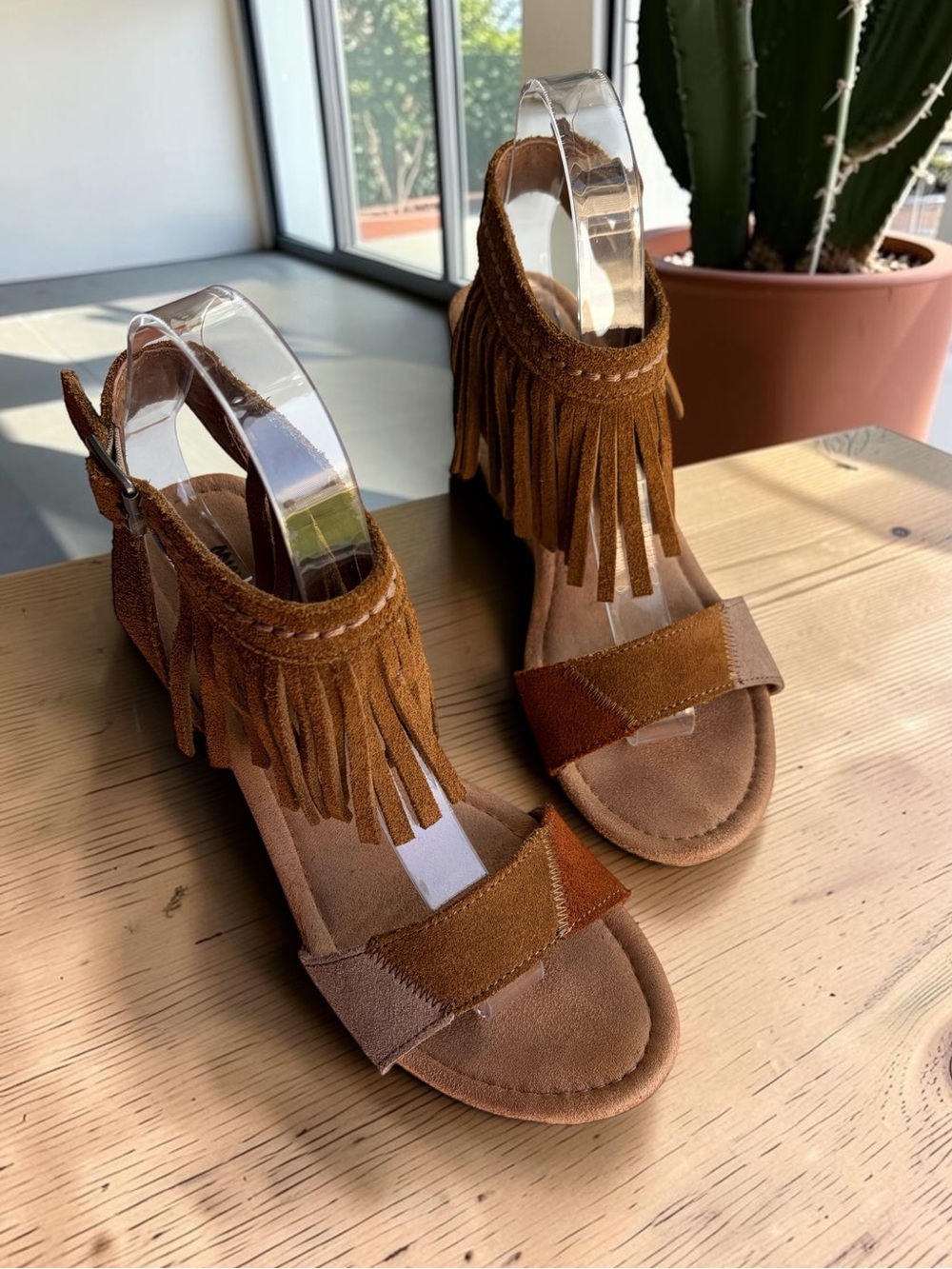 Minnetonka Brown Fringe Leather Suede Wedge Sandals
